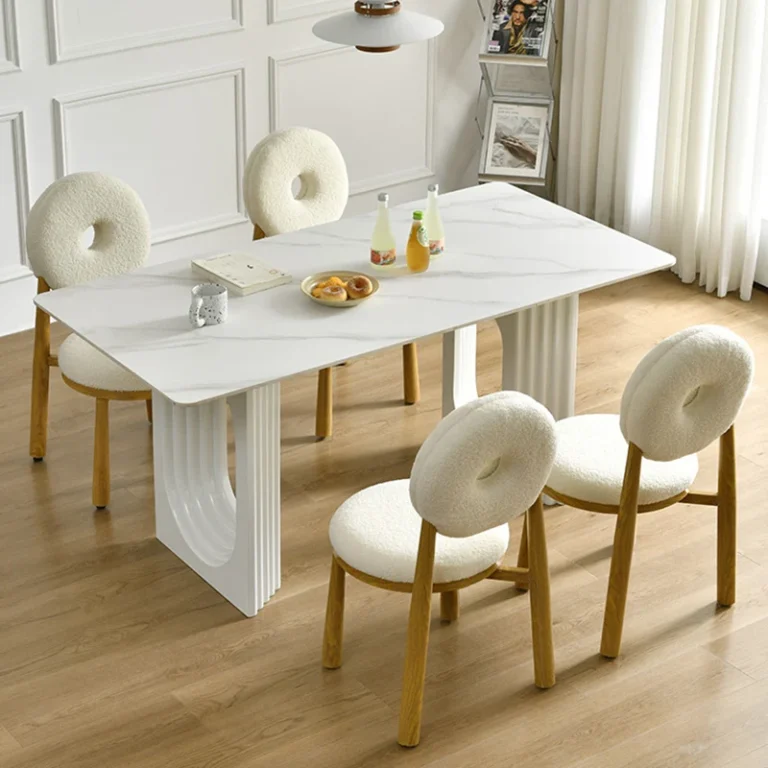 Trpezarijski sto sa 4 stolice. Savršen set za tvoj dom. Uzbuđenje u udobnosti i stilu! – TRPEZARIJSKI NAMESTAJ