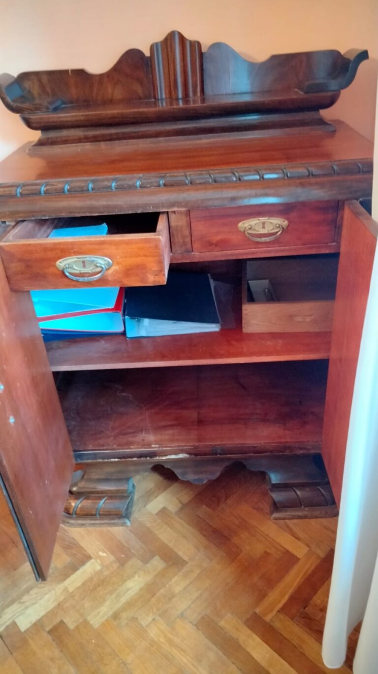 stilski set nameštaja iz 1919. godine